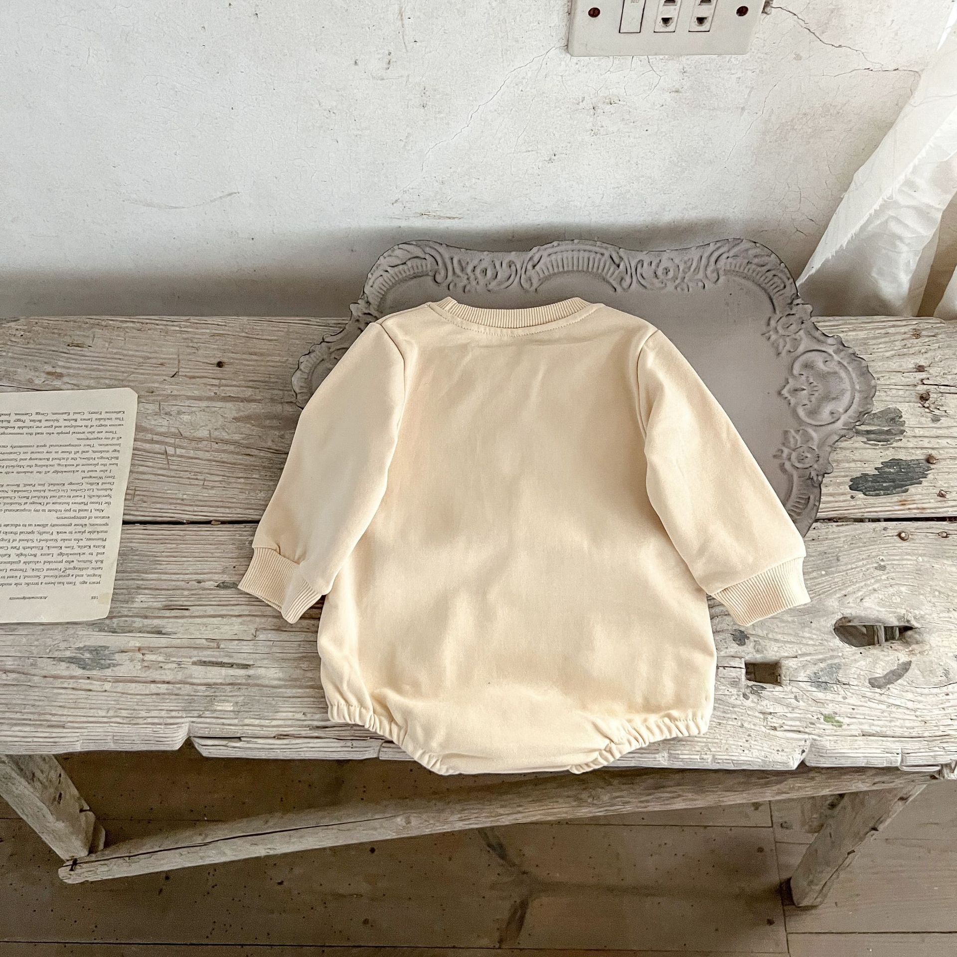 INS estilo coreano bebé niños y niñas suéter de algodón Arco Iris bordado mono mameluco recién nacido mameluco suelto moda