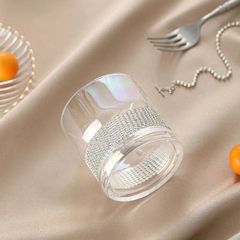 El modelo bajo deslumbra