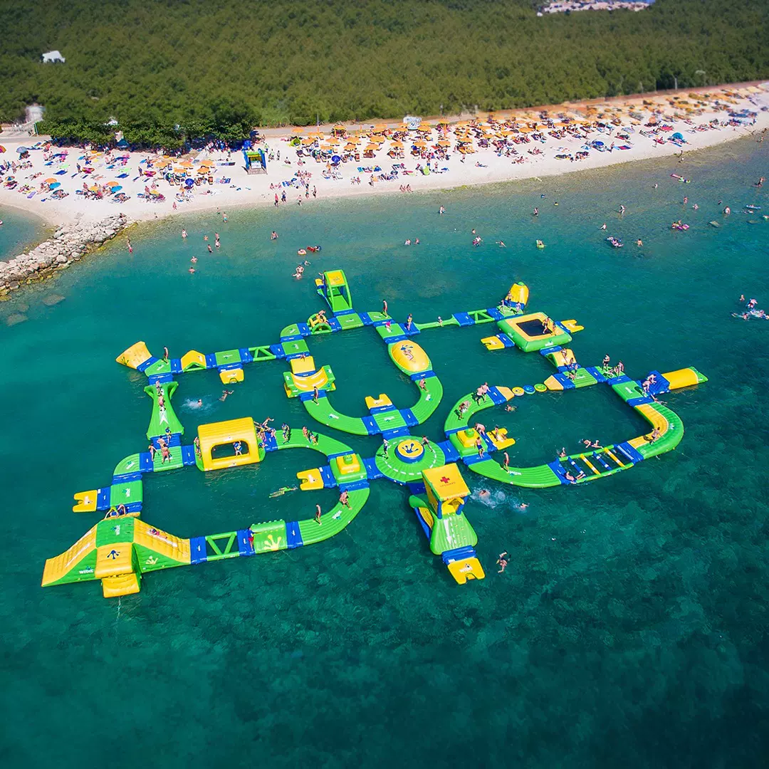 充气移动水上乐园厂家水上闯关蹦床游乐大型户外游泳玩具滑梯定制