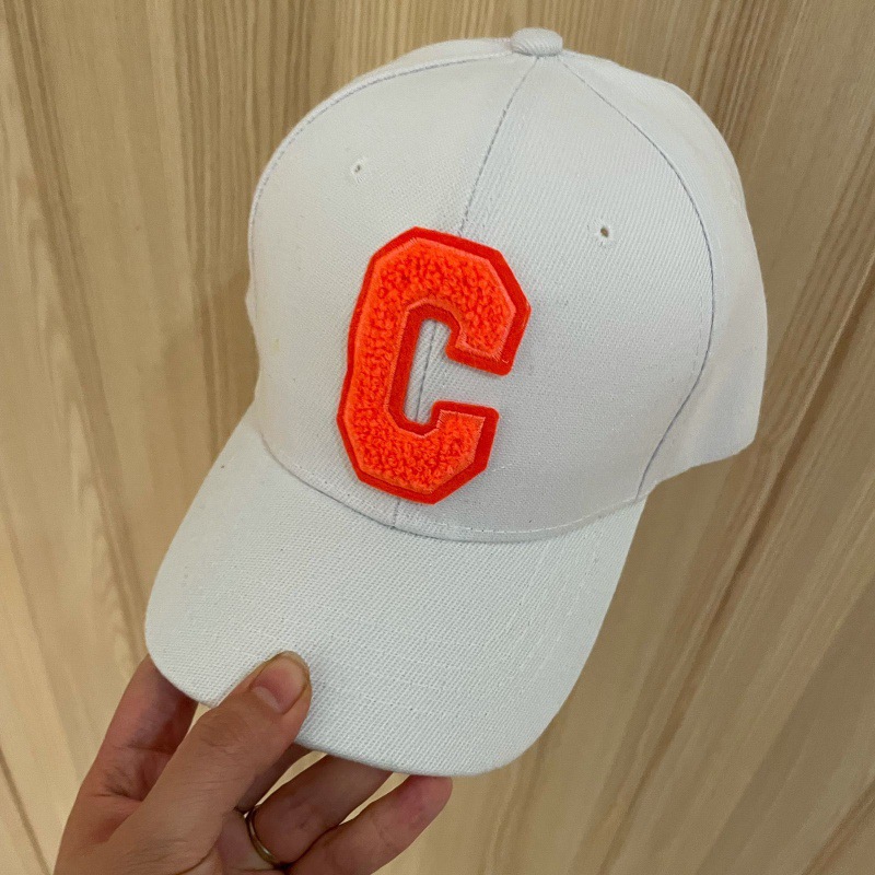 수건 C 야구 모자 - 흰색과 주황색 C