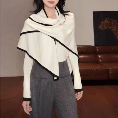 巨好看的早秋套装女2025新款韩版时尚撞色三角披肩+针织衫两件套