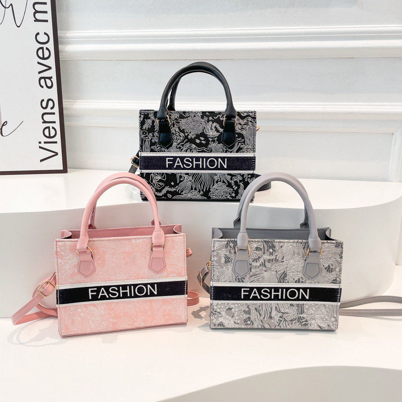 Bolso de gran capacidad bordado para mujeres 2024 nuevo estilo nacional nicho bolso de transporte de hombro bolso de hombro