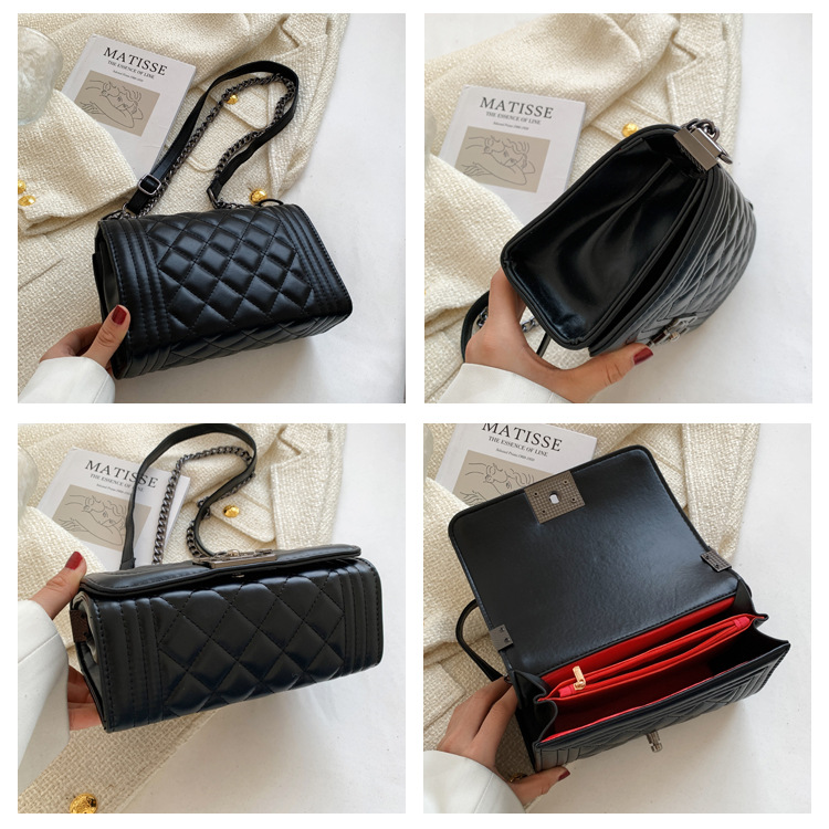 Women's Small Pu Leather Lingge Fashion Square Flip Cover Crossbody Bag display picture 3