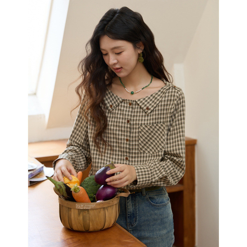Green Checkered Boat Neck Shirt for Women 2025 Autumn New Style Women's Diagonal Pocket Contrasting Button Waist Shirt Top