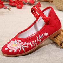 春秋季新款老北京布鞋绣花鞋女牛筋底民族风舞蹈鞋地摊货源