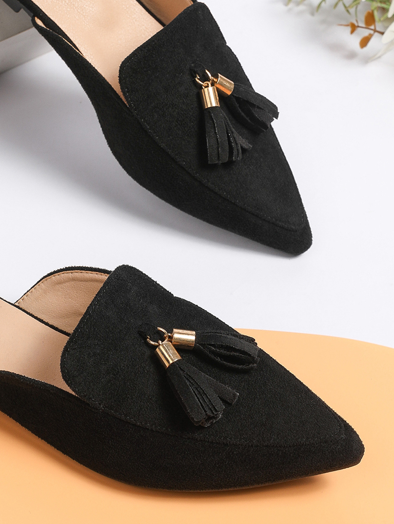 Grenzüberschreitender Naher Osten-Stil Sommer lässiger Stil neue Mode einzelne Schuhe spitz flache Unterseite Baotou große Quaste Außenhandel Großhandel_voghion.com