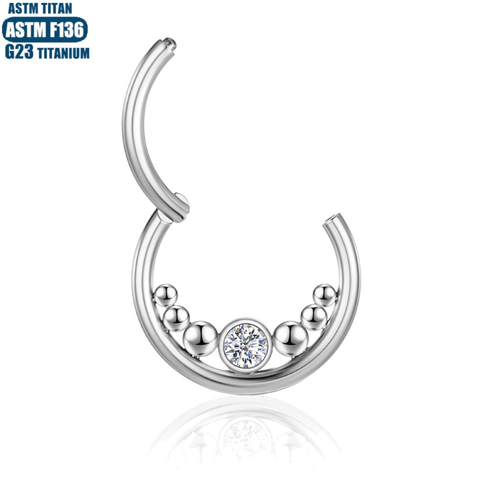 16G labret stud size and finish detail