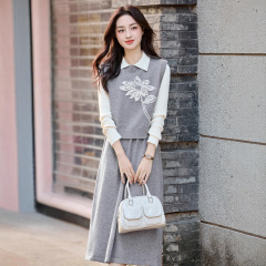 温柔风绣花针织马甲连衣裙女2025秋冬新款时尚气质收腰显瘦两件套