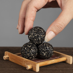 One-piece drop shipping of nine steamed and nine tanned sesame balls, handmade pills, snacks, black sesame balls, wholesale