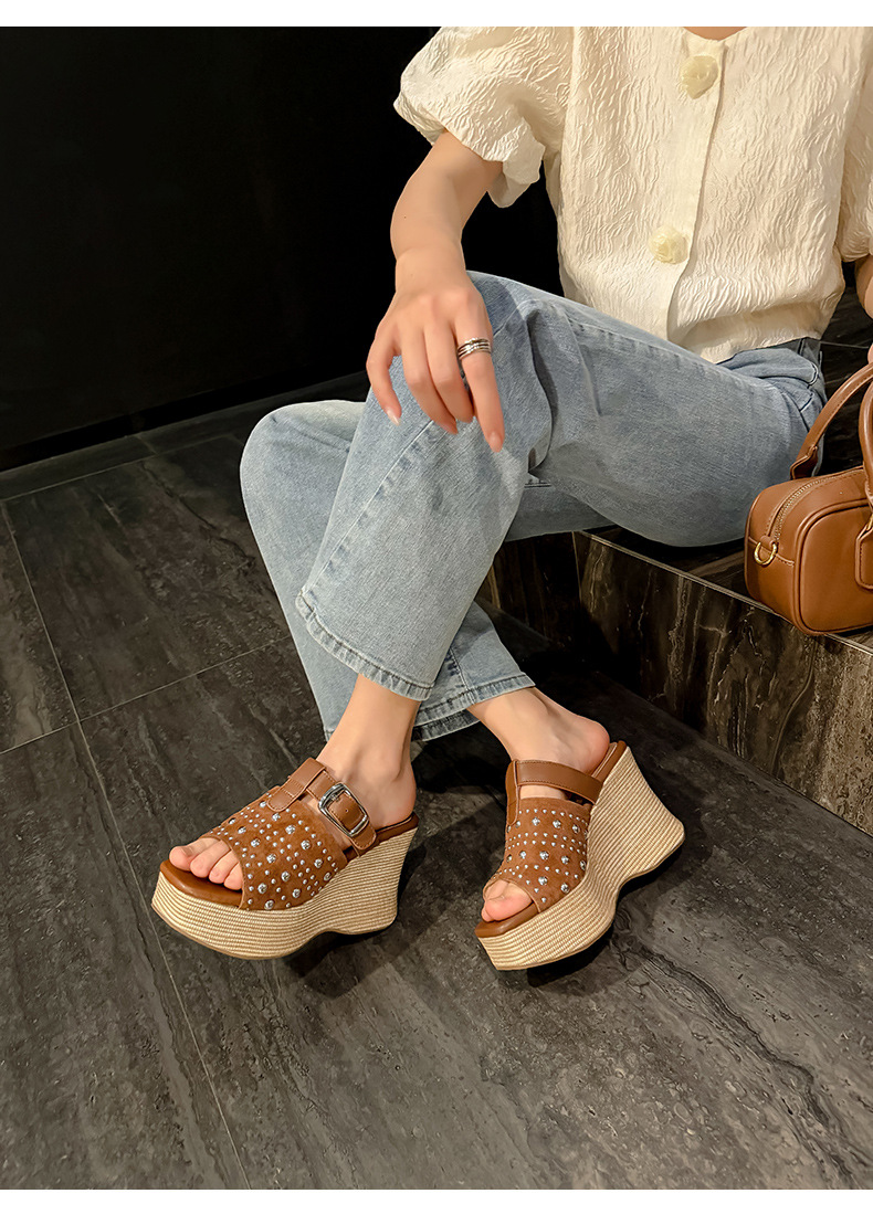 Sandal đế xuồng cao gót 9 cm da bò đinh tán quai ngang mũi hở phong cách boho — màu nâu, màu mơ chi tiết 10