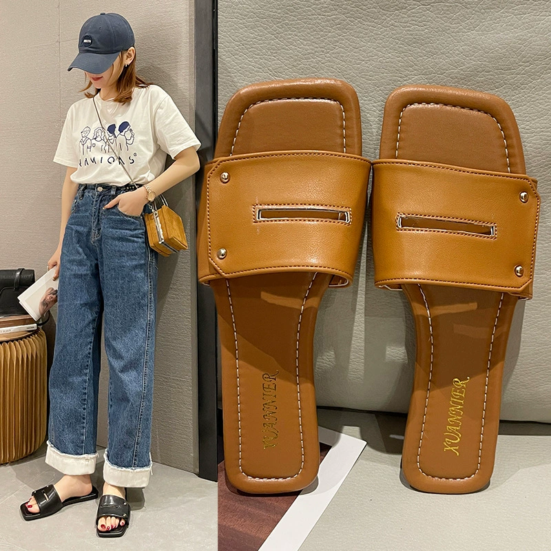 Внешняя торговля Пляжные сандалии и тапочки с вышивкой одним словом, летние уличные 2023 Новые квадратные тапочки с плоским носком в Корейском стиле для женщин