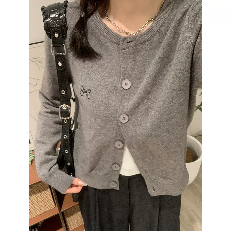 莱丽莎秋冬羊绒圆领针织开衫女刺绣毛衣百搭减龄高级感长袖外套女