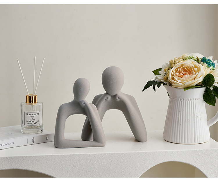 Couple Figurine 4