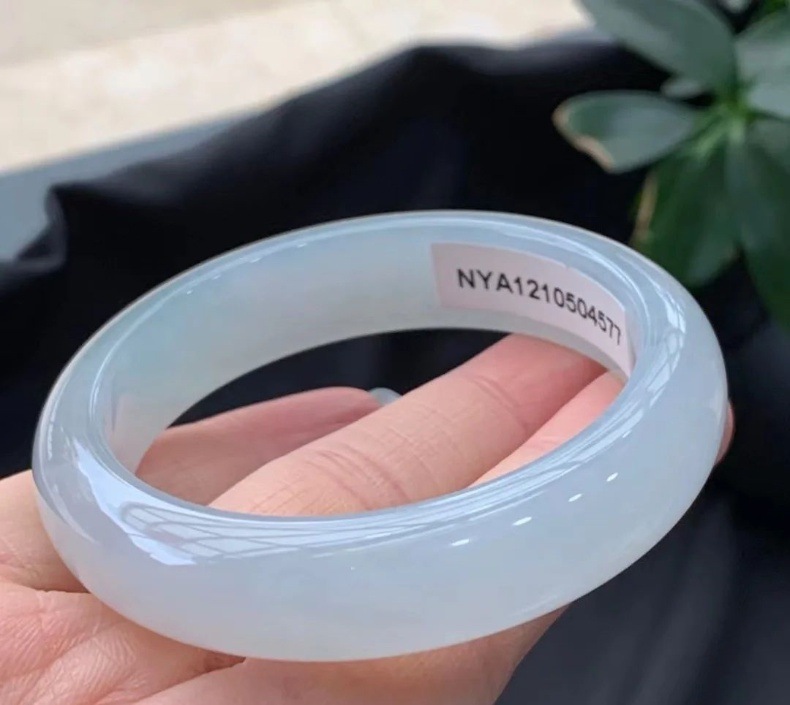 Vòng tay ngọc bích tự nhiên Miến Điện phong cách cổ xanh nước đá cao cấp có giấy chứng nhận chi tiết 7