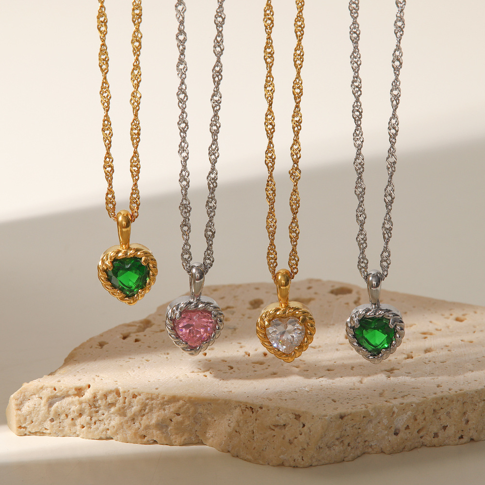 Elegant Heart Shape Stainless Steel Titanium Steel Inlay Zircon Pendant Necklace