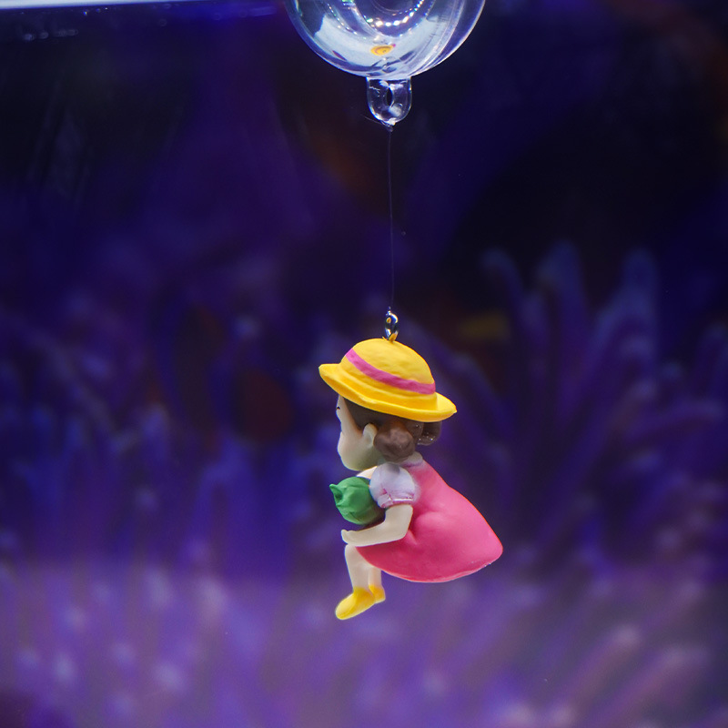 Decoración de pecera paisajismo Hayao Miyazaki Girl Xiaoyue con bola flotante transparente para peces flotantes compañeros de juego al por mayor