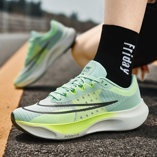  New Sports Shoes Breathable Mesh Fly Knit Running Shoes Comfortable Soft Sole Shock Absorbing Running Shoes Middle School Students Physical Exam Shoes
