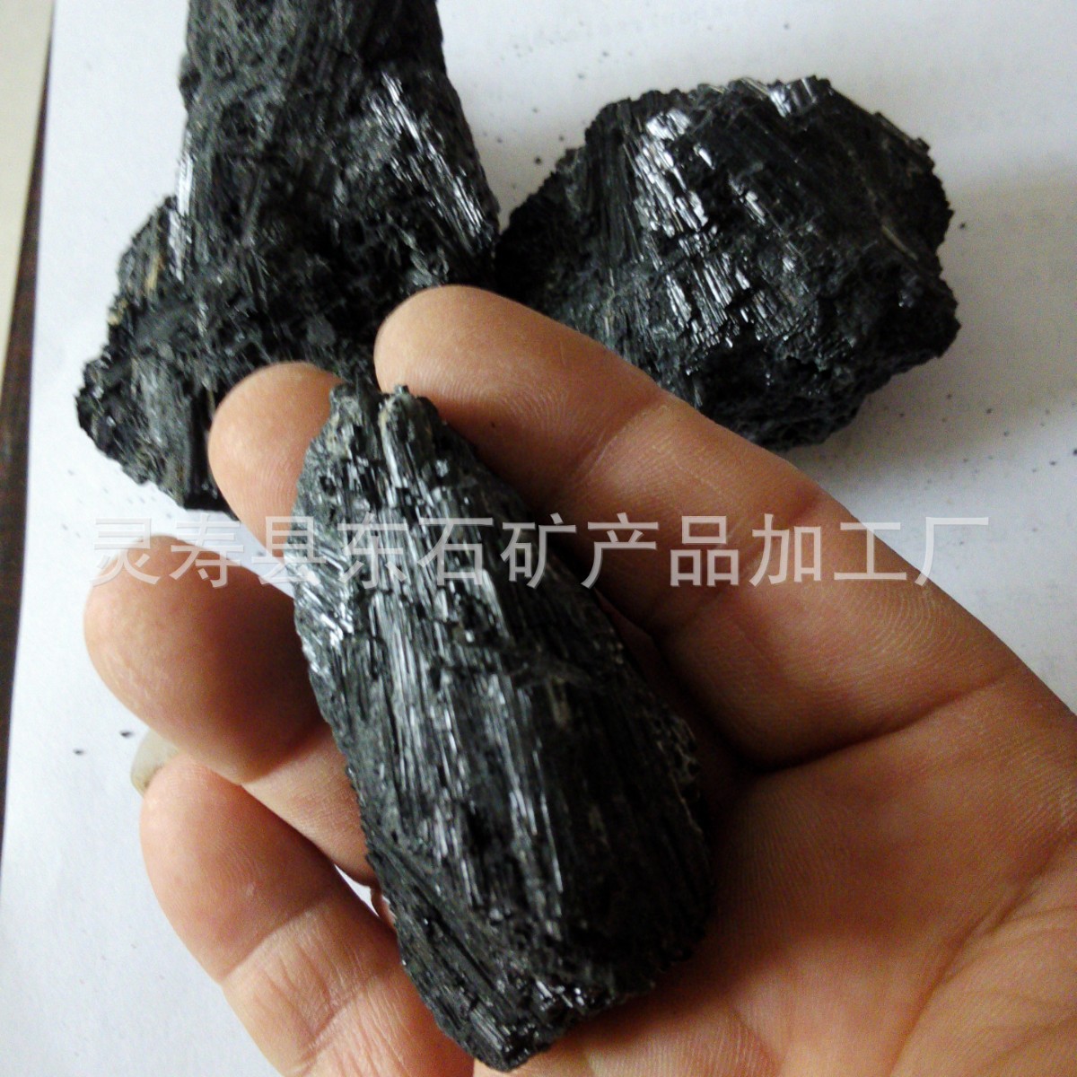 供应聚晶体电气石颗粒 电气石粉 型号齐全 量大价优