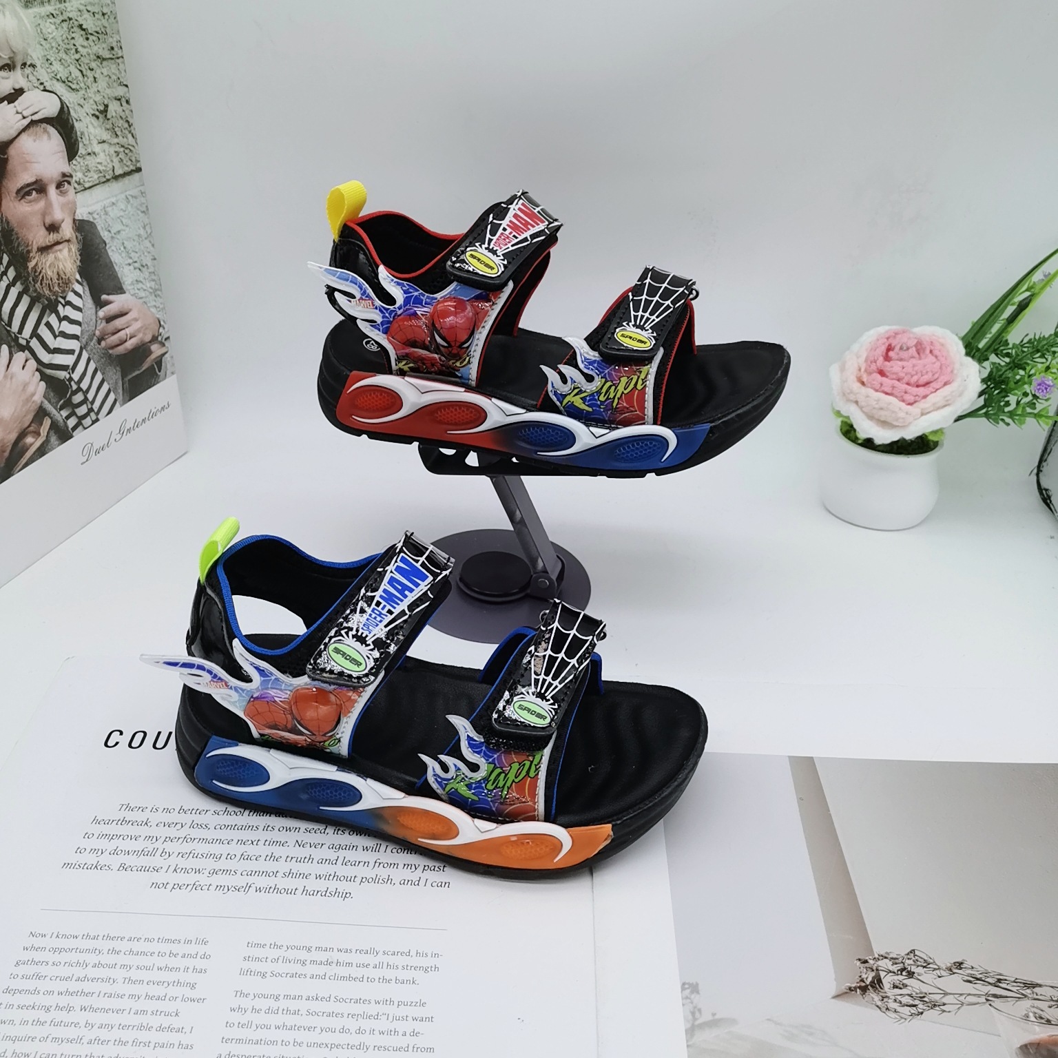 28-32 Tamaño de niños sandalias de verano antideslizante con suela suave para niños pequeños zapatos deportivos de playa de verano de secado rápido