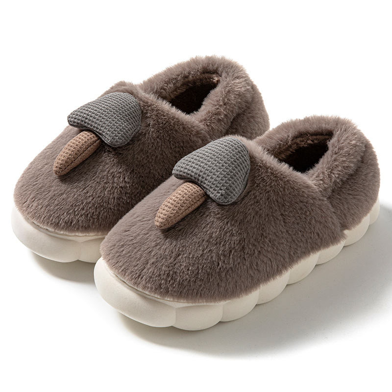 2025 otoño y invierno nuevas zapatillas de algodón dibujos animados lindos de cachemira calentamiento de fondo grueso antideslizante zapatos de algodón domésticos para mujeres