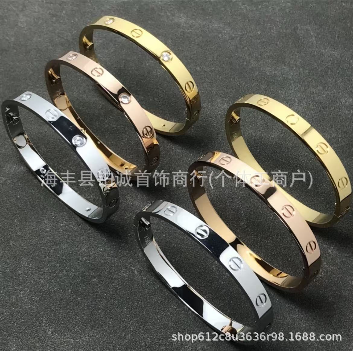 V-Gold hochwertige klassische LOVE-Armband CNC-Feinbearbeitung schmales/mittleres/breites Modell mit Diamantbesatz Paararmband dicke Galvanisierung extra langlebig