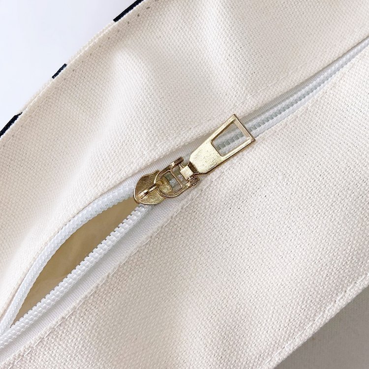 Canvas Material Leopard Pattern Women's Canvas Leopard Classic Style Square Zipper Shoulder Bag Tote Bag