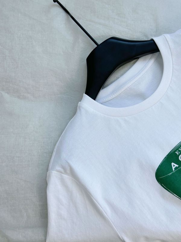 一杯のアメリカンコーヒー オールドマネーフィール ラウンドネック ベーシックプリント ラウンドネック ストレート コットン Tシャツ 半袖|undefined
