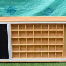 幼儿园实木水杯架带纱门口杯架儿童木制茶杯柜带门壁挂水杯架