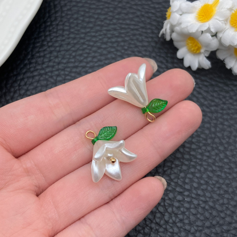 国境を越えた売れ筋アクリル白スズランの花ペンダント diy 携帯電話チェーンイヤリングジュエリーアクセサリー|undefined