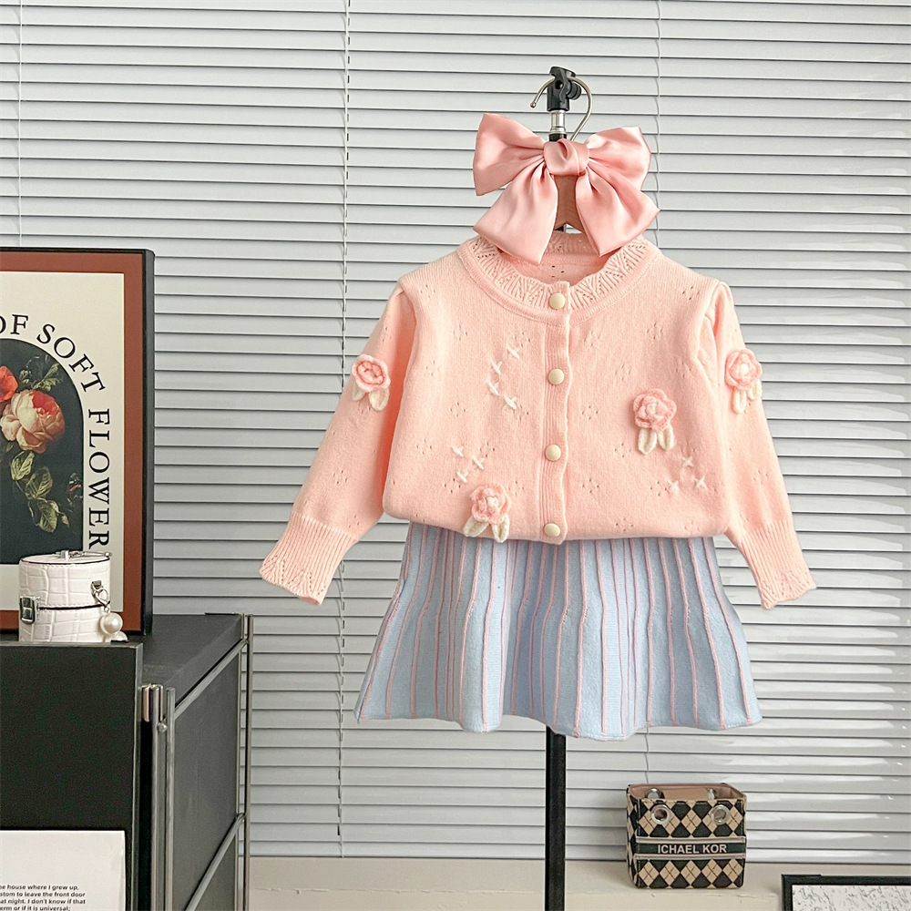 Stickad tröja och kjol set för flickor höst och vinter_voghion.com