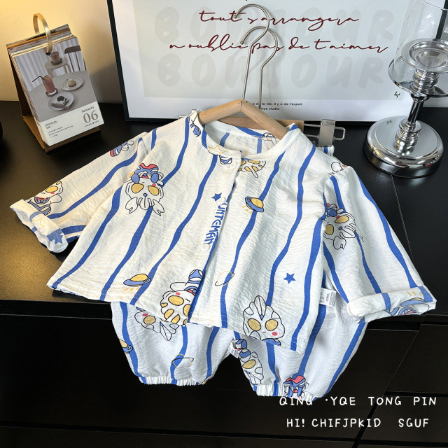 Striped concave and convex man