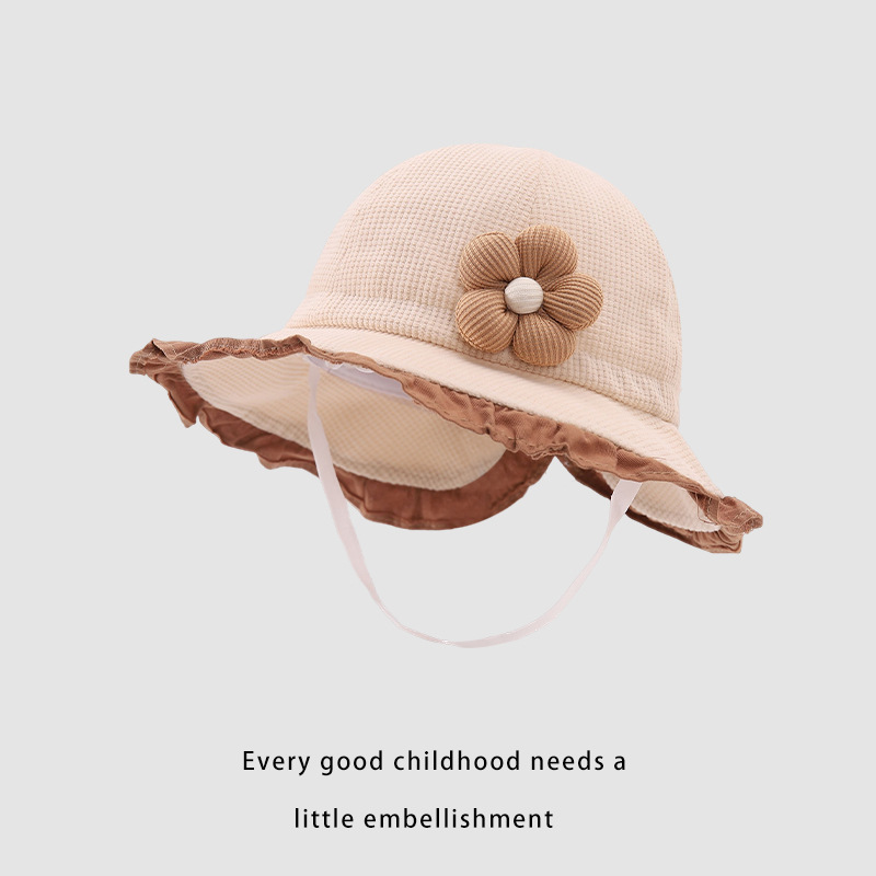 Otoño y invierno gorras bonitas gorras de pescador bebés de 1 - 3 años de niña encaje flores calientes y gruesas gorras de maceta