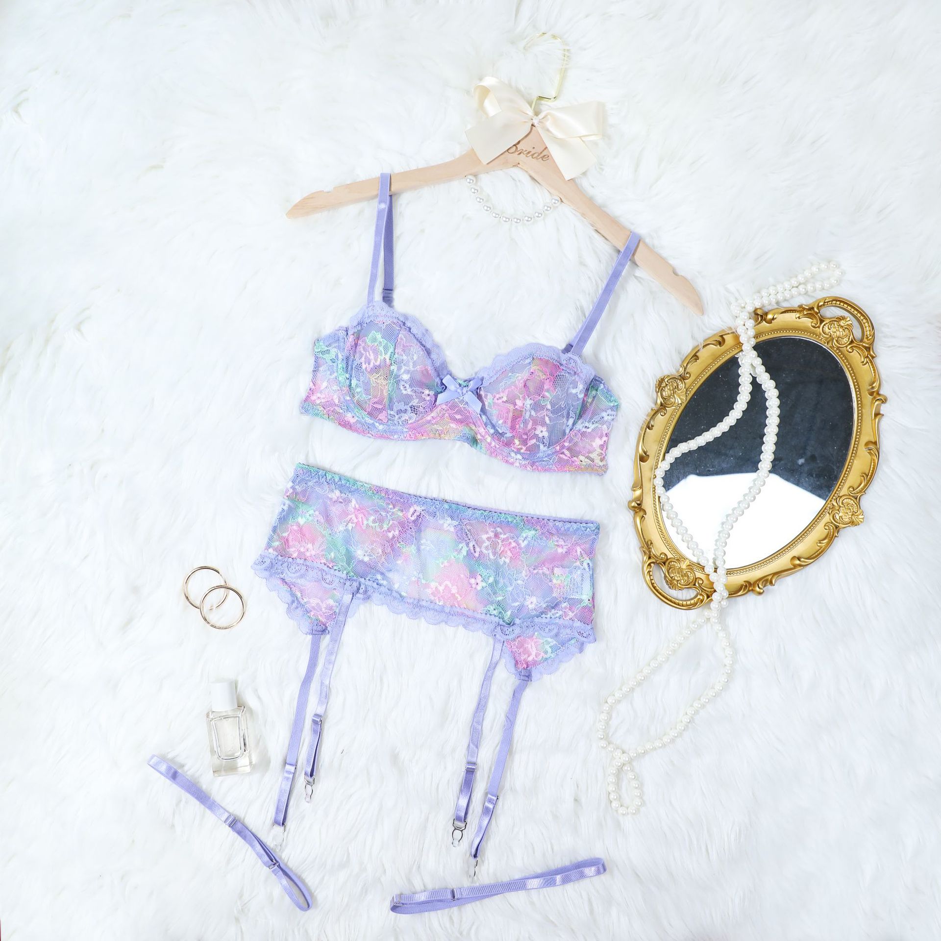 Etiquetas europeas y estadounidenses ropa interior sexy de encaje cinturón de tres piezas ropa interior sexy 1835s