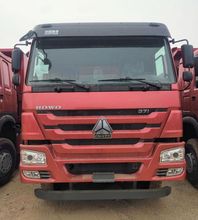 中国重汽6X4驱动豪沃自卸车出口老挝皮实耐用油耗低