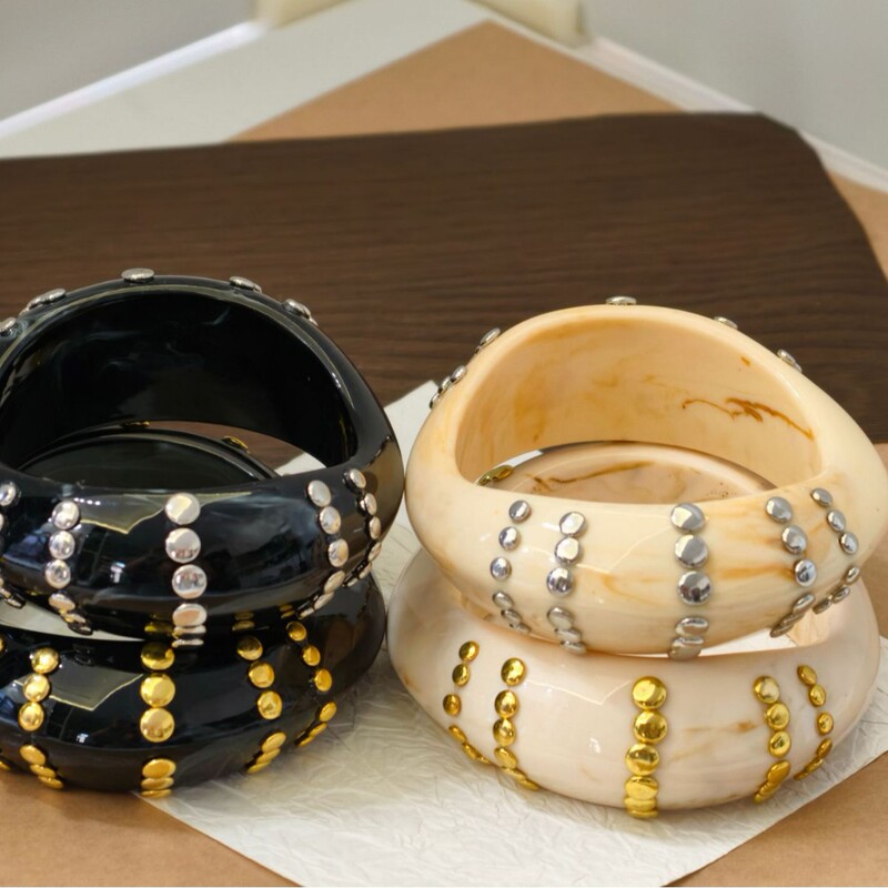 Autumn and winter European and American exaggerated large rivet resin bracelet, Zara-style multi-color gradient bracelet jewelry