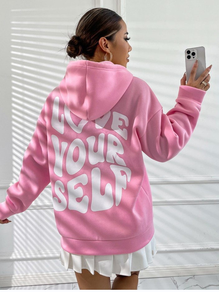 Dam hoodie i fleece med texttryck på ryggen_voghion.com