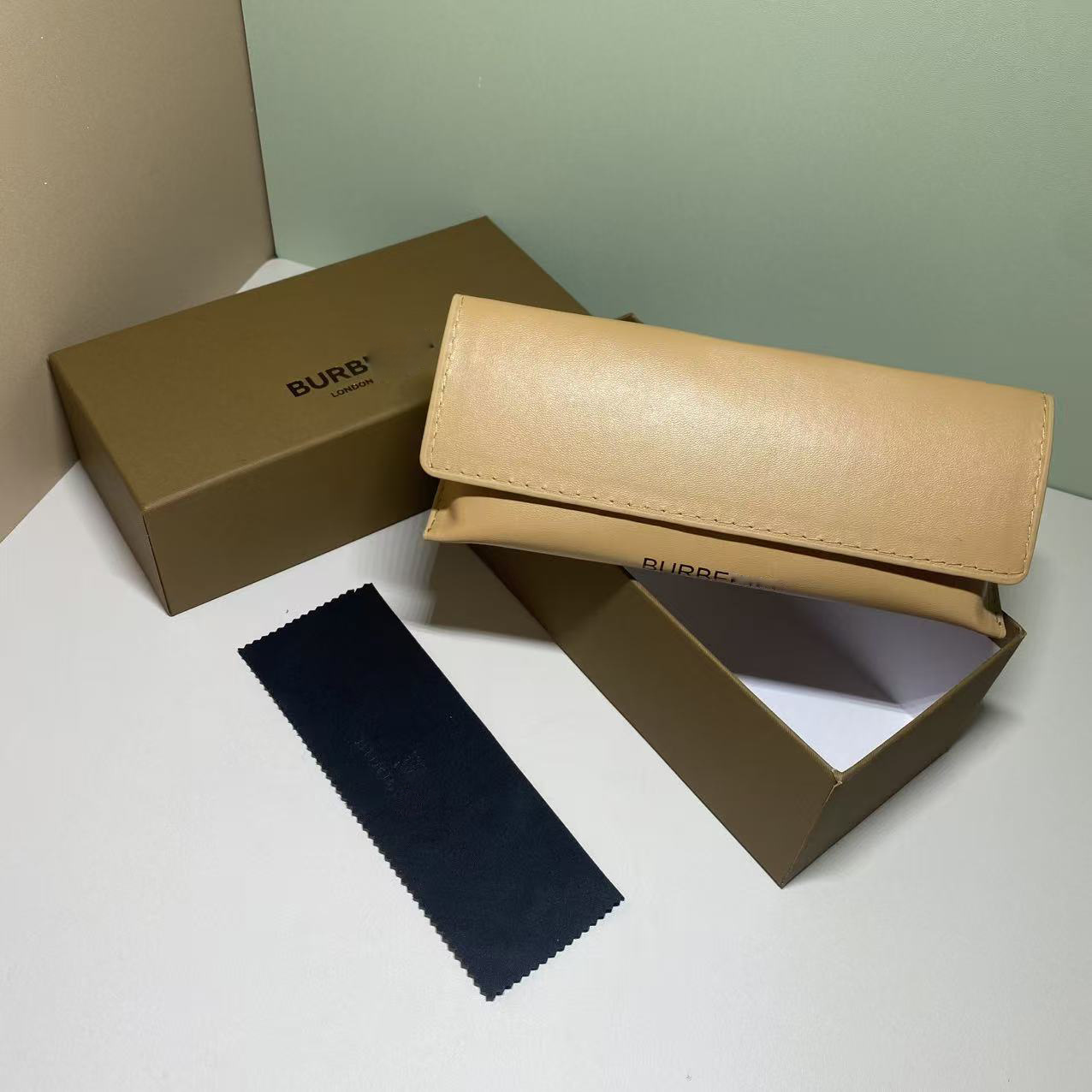 Fábrica al por mayor directa de una sola pieza de caja de espejos de alta calidad caja de almacenamiento gafas de sol gafas de sol caja de gafas de sol