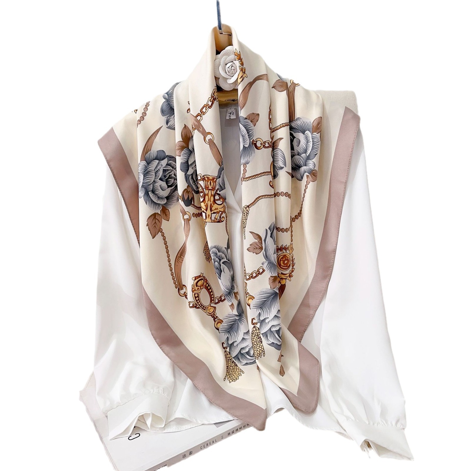 Moda coreana impresa bufandas de seda 90 toallas diagonales de alta calidad cadena floral pañuelo solar bufandas