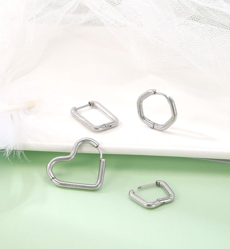Silver pointed spike labret stud material detail