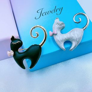 Tail kitten brooch cute high-end women's retro pin fashion corsage collar pin clothes niche couple accessories