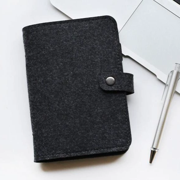 Laptop, work notebook, (Cross-border trading), tear-off sheet