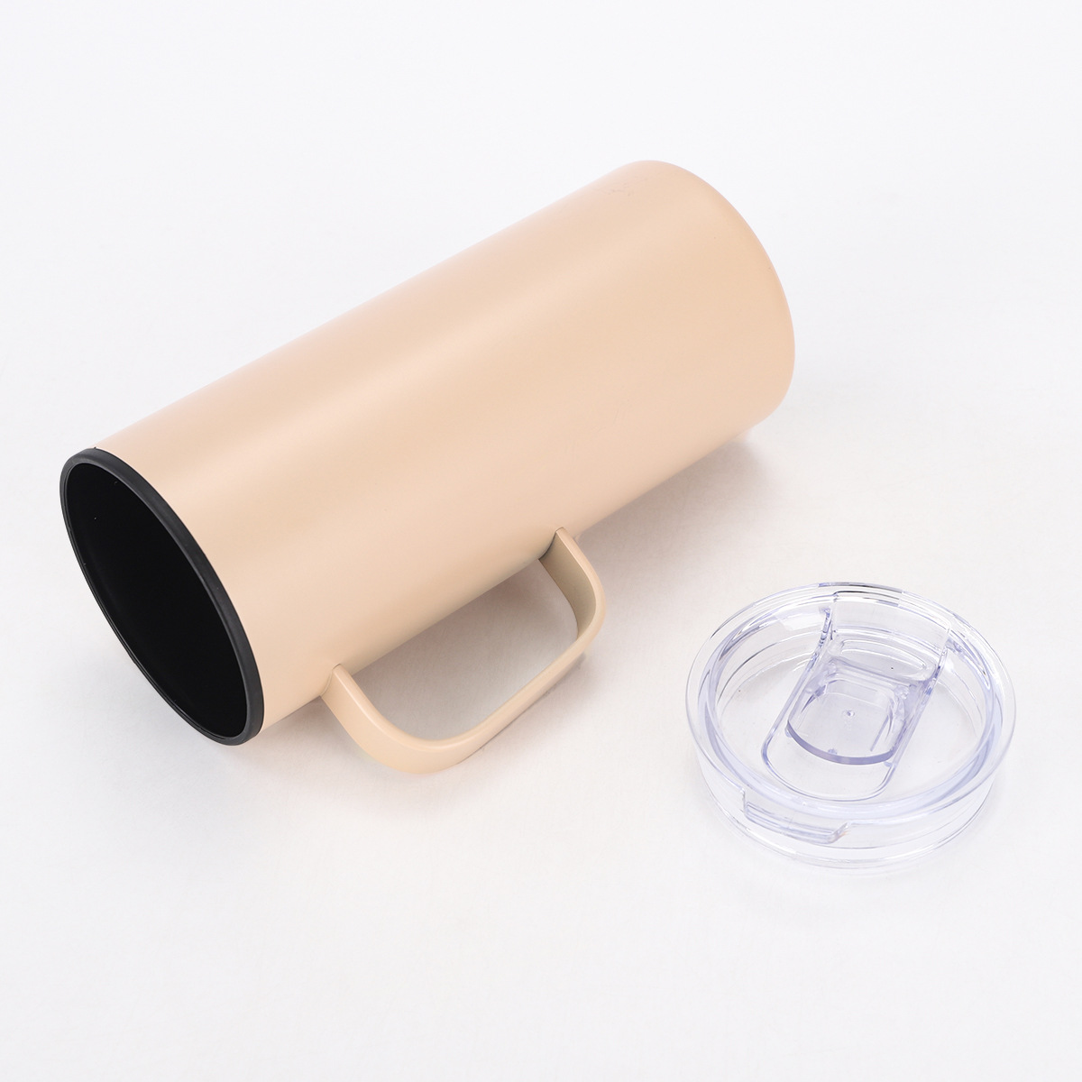 Inventario de 24oz taza de plástico de gran capacidad con mango taza de agua portátil al aire libre taza de café de oficina con tapa creativa