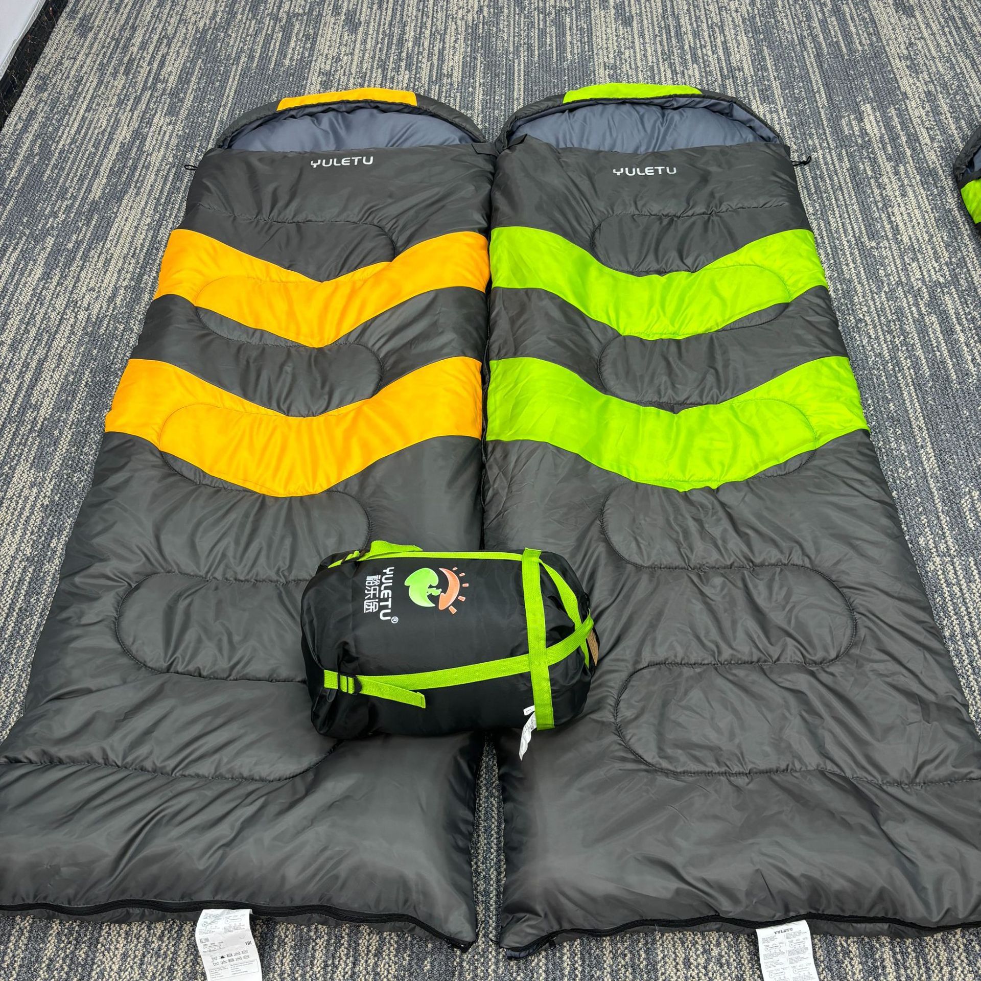 Two-Color Striped High-End Outdoor Sleeping Bag for Travel and Camping, Warm and Cold-Resistant Envelope-Style Thick Sleeping Bag, Customized Journey Series