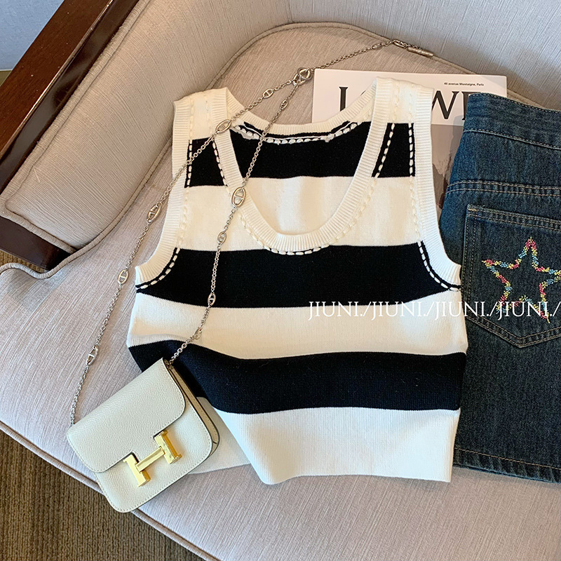 Black and White Striped Knit Sleeveless Top for Women 2023 Summer New Fashionable Casual High-End Elegant Camisole Korean Style