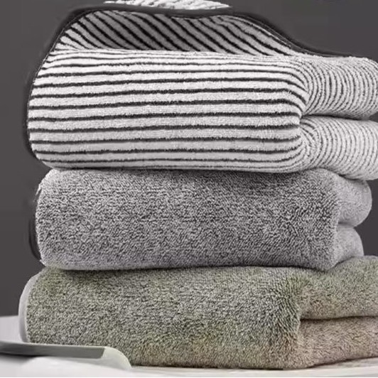 New thick absorbent adult towel coral fleece antibacterial soft gray face towel wholesale quick-drying face towel New thick absorbent adult towel coral fleece antibacterial soft gray face towel wholesale quick-drying face towel
