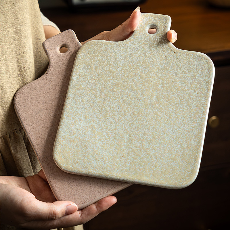 [Simple y duradero] Bandeja de cerámica de 8 pulgadas, plato de carne occidental, plato de postre para el hogar, tablero de pan, tapete anti-escaldado