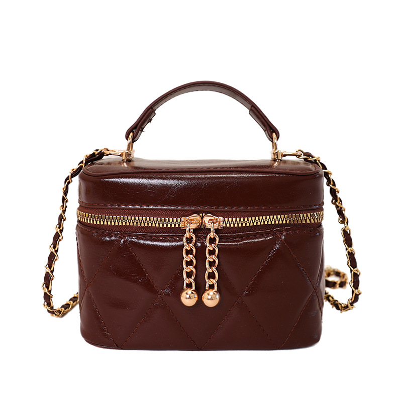 Caja de mano de nicho coreana, bolso pequeño cuadrado para mujeres 2026 nueva cadena de diamante moda versátil bolso de lujo ligero