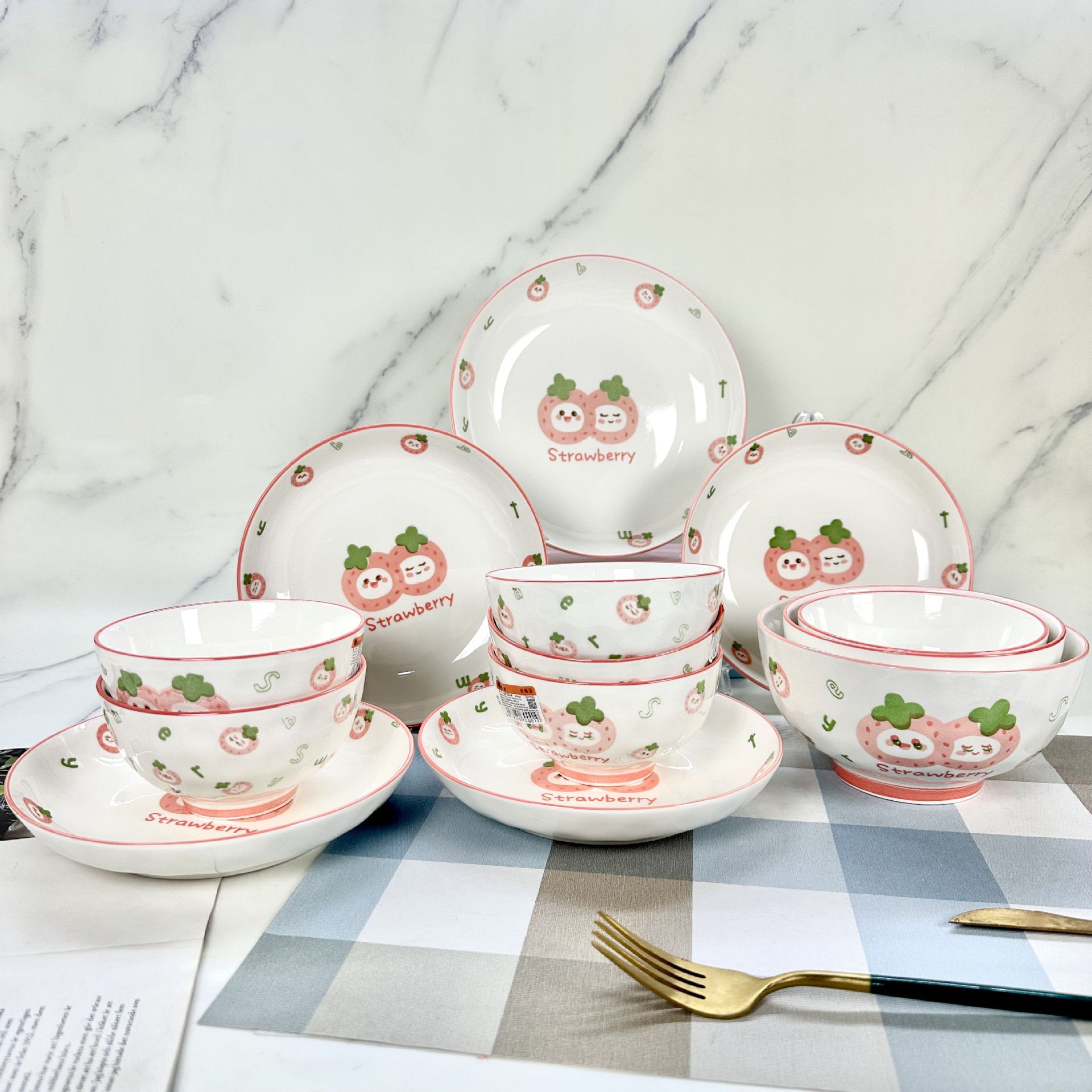 Cuenco de piedra de lluvia de cerámica Shanxi al por mayor Plato de piedra de lluvia Plato de cerámica Hogar lindo fresa Tienda de dos yuanes Puesto multifacético