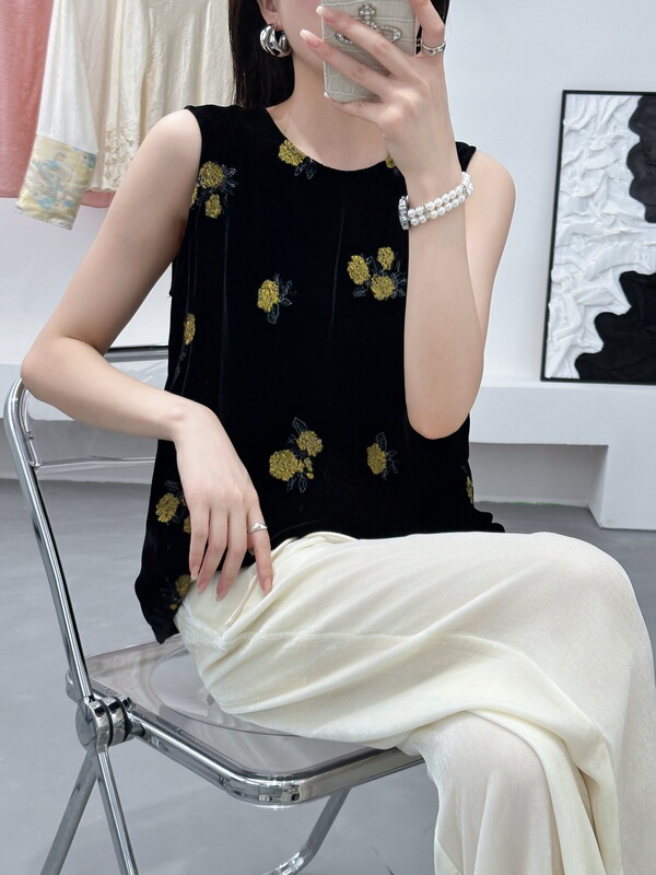 Nanyou Wholesale 2025 夏の新作シルクベルベット刺繍トップシャツ文学ファッションカジュアル多用途|undefined