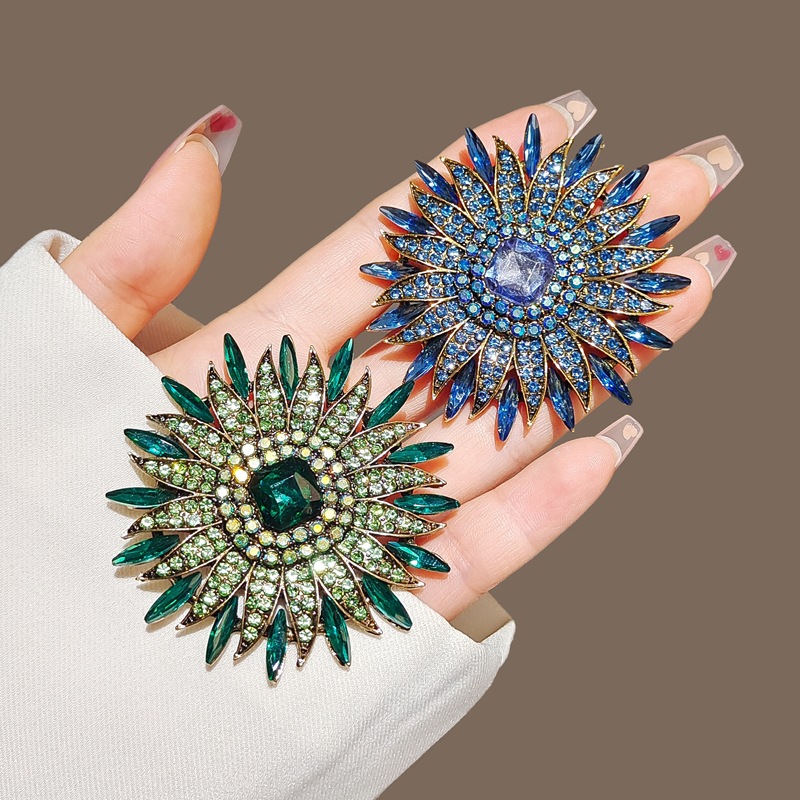 Elegante Große Gänseblümchen Brosche Mit Vollbesatz Strass_voghion.com